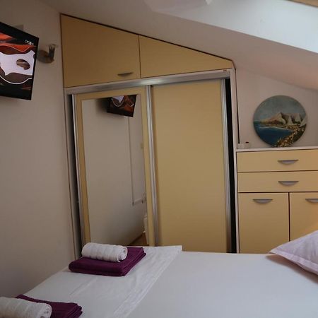 Apartments Iva Und Franka Omiš Eksteriør billede