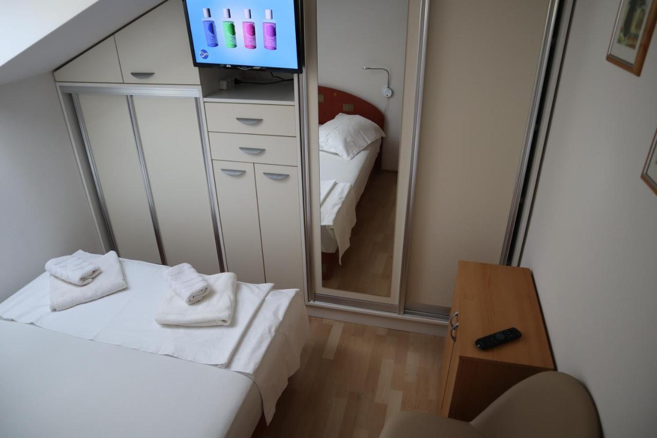 Apartments Iva Und Franka Omiš Eksteriør billede