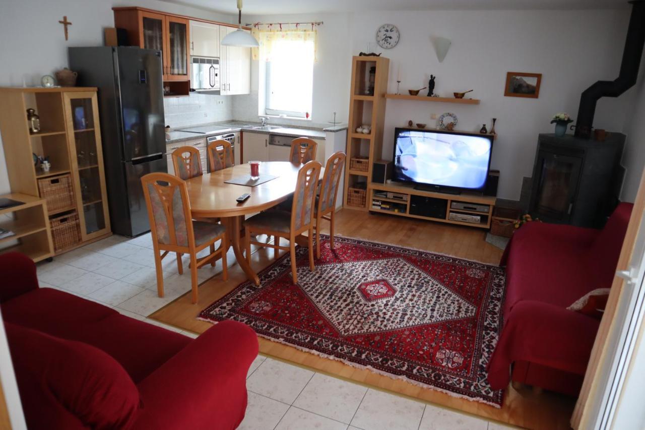 Apartments Iva Und Franka Omiš Eksteriør billede