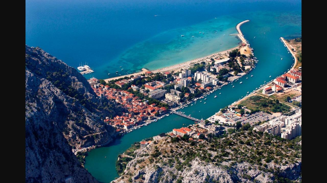 Apartments Iva Und Franka Omiš Eksteriør billede