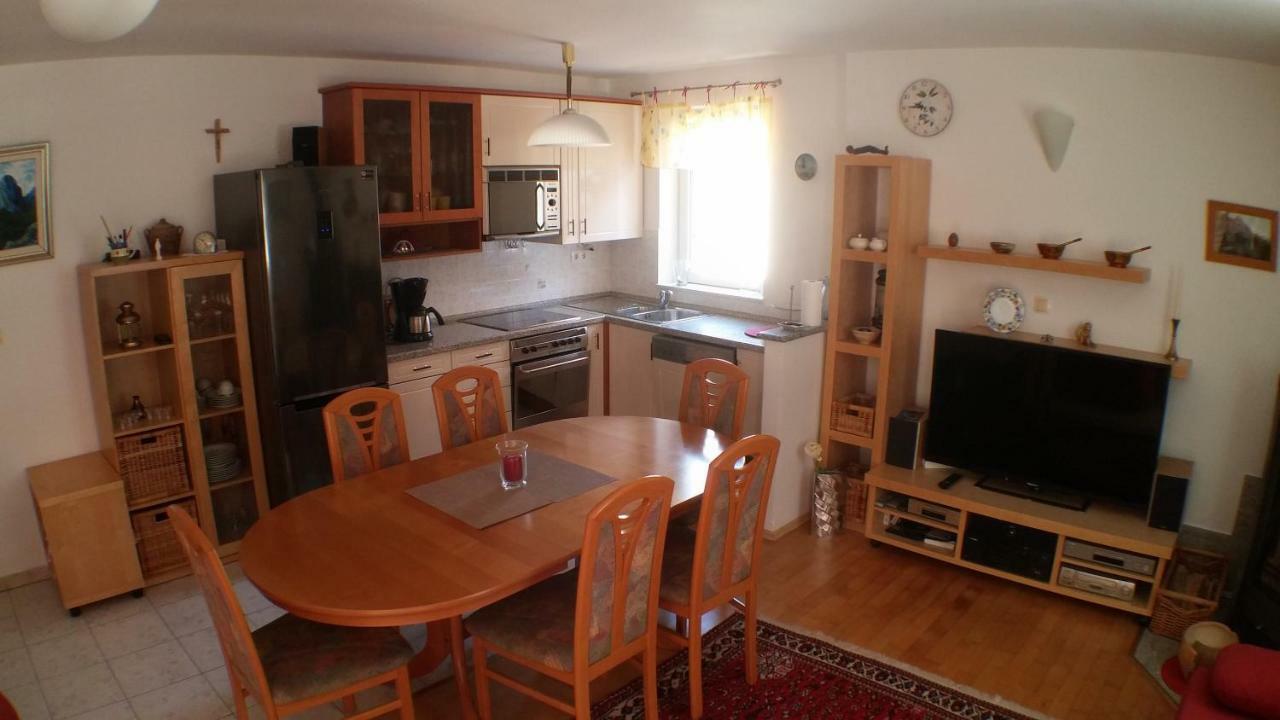 Apartments Iva Und Franka Omiš Eksteriør billede