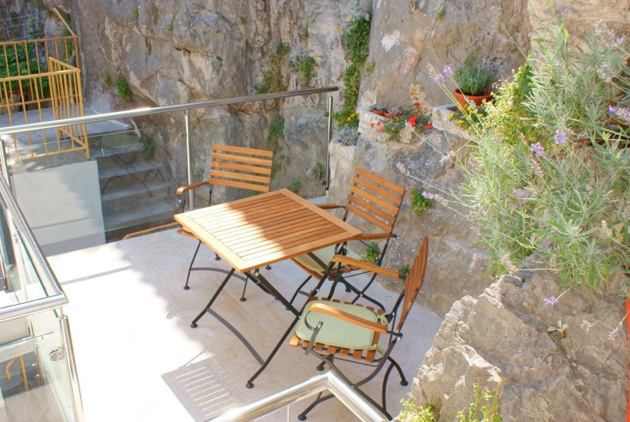 Apartments Iva Und Franka Omiš Eksteriør billede